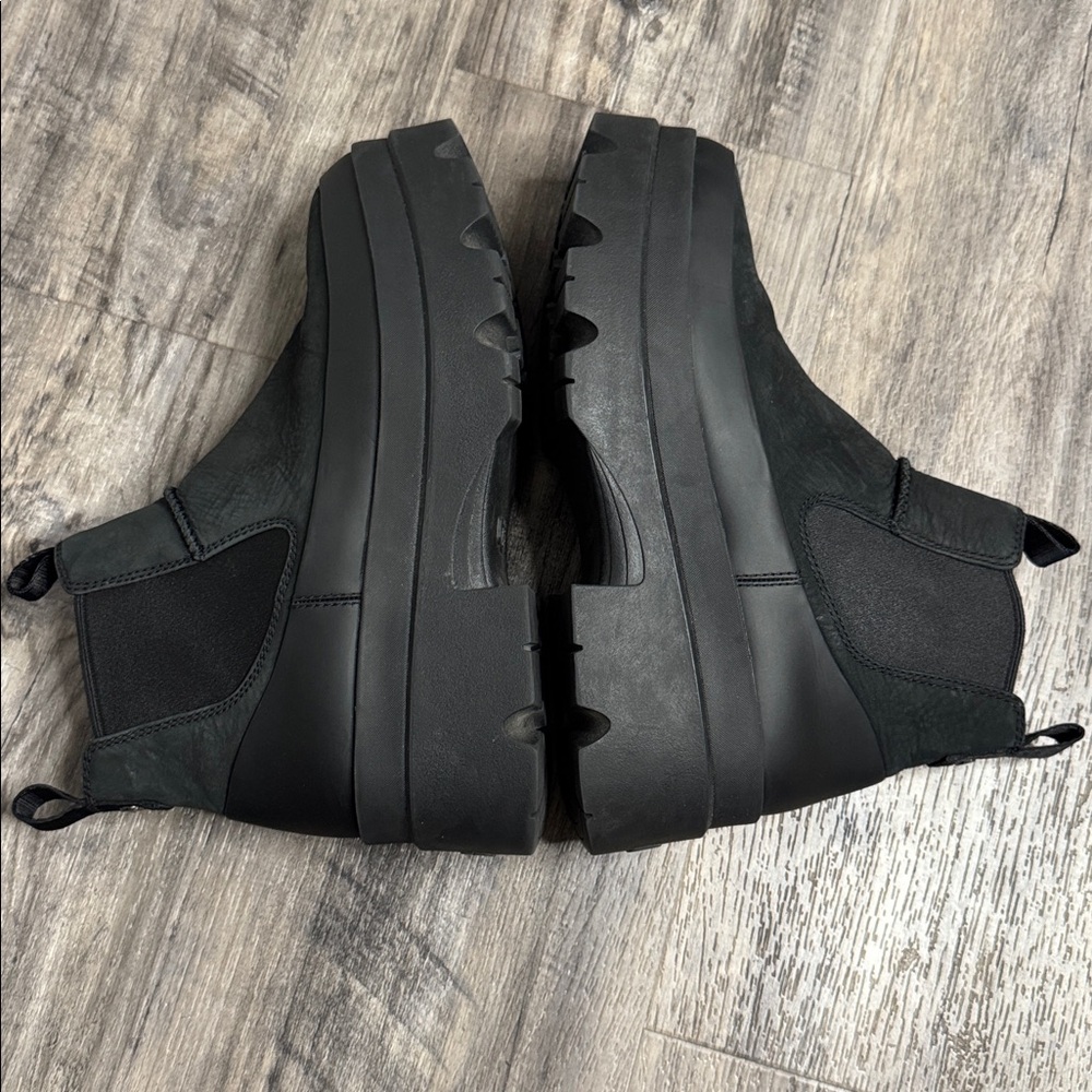 UGG Women's Brisbane Black Platform Chelsea Boots Cabincore Winter Whimsigoth 10 - Picture 5 of 10